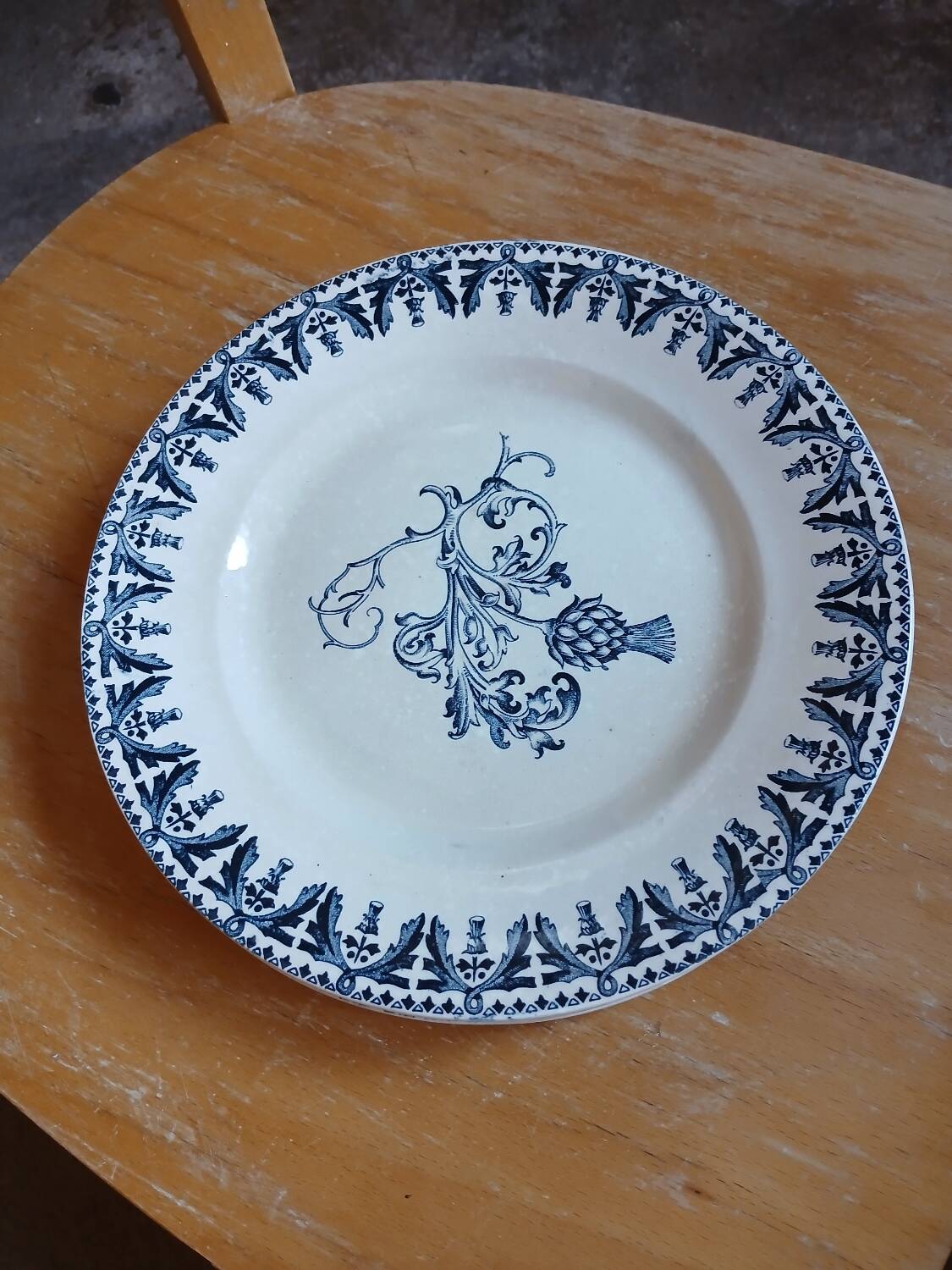 6 Terre de Fer "Lorraine" dessert plates