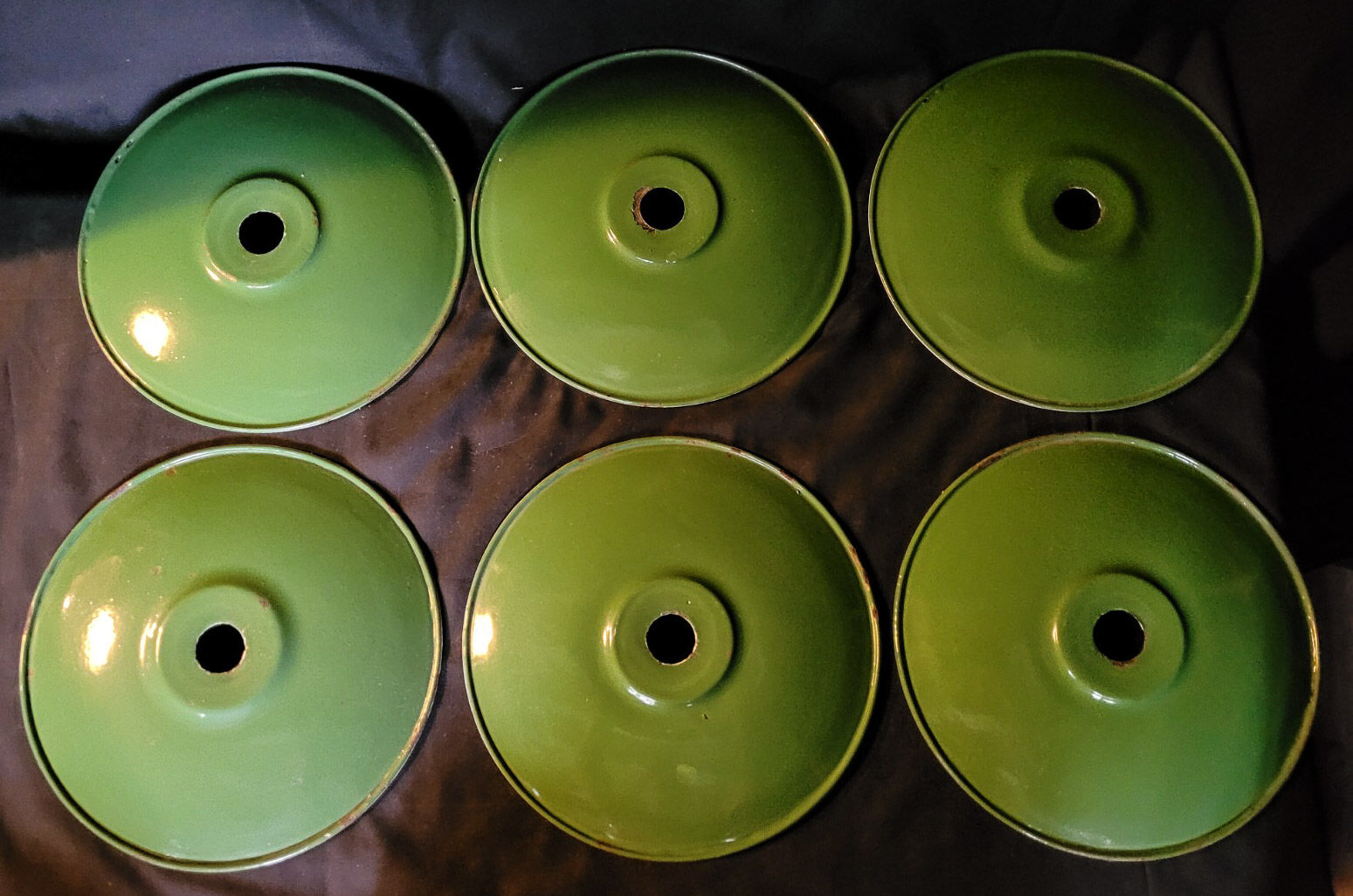 Set of 6 Bowls in enamelled sheet metal