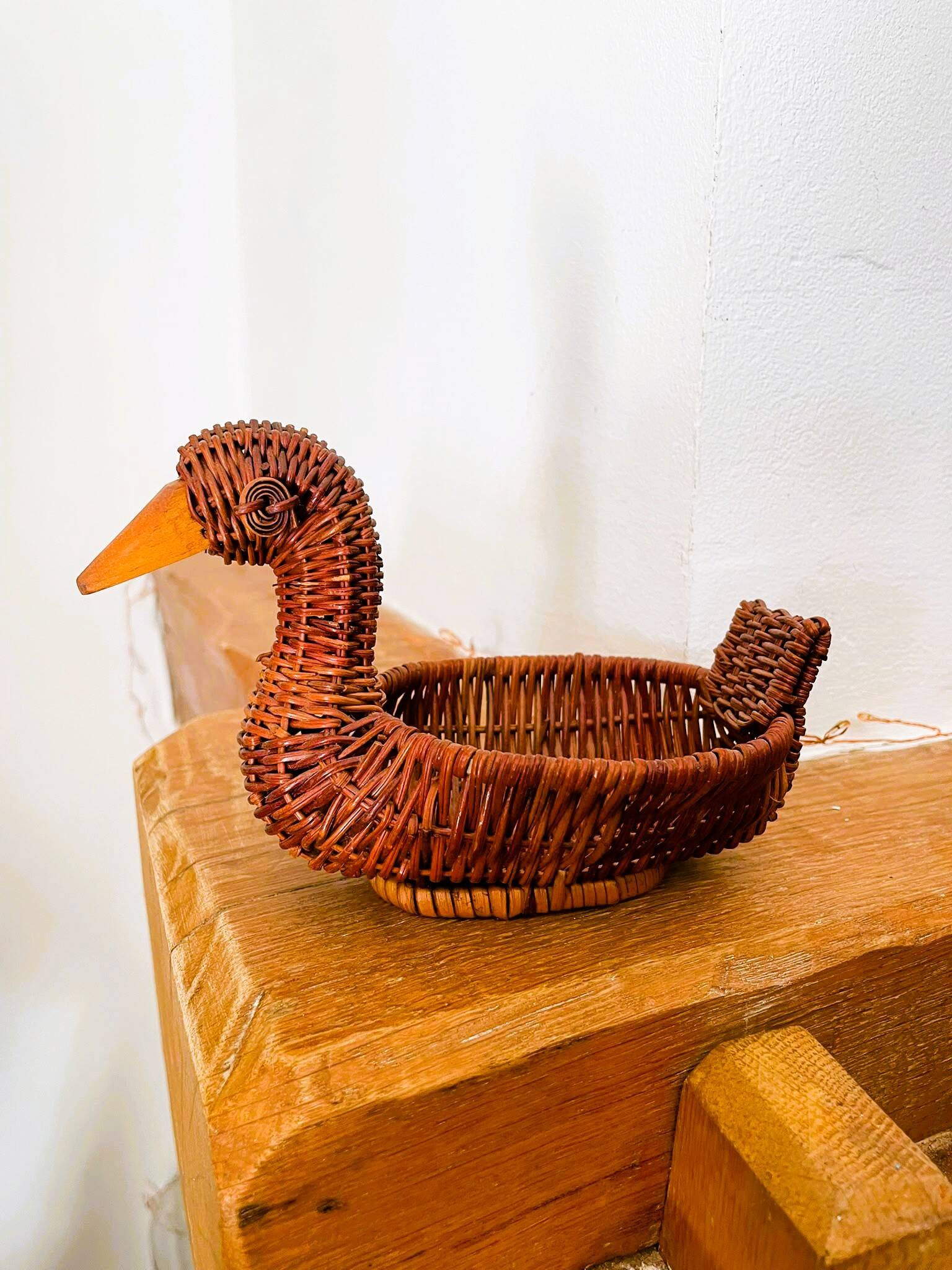 Panière / corbeille en osier en forme de canard (vintage)