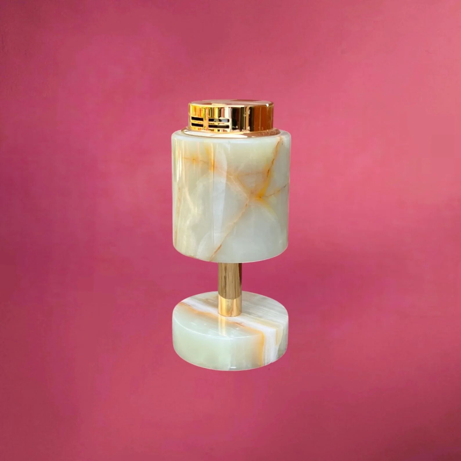 Sarome Japan onyx and gold metal table lighter – 1970s