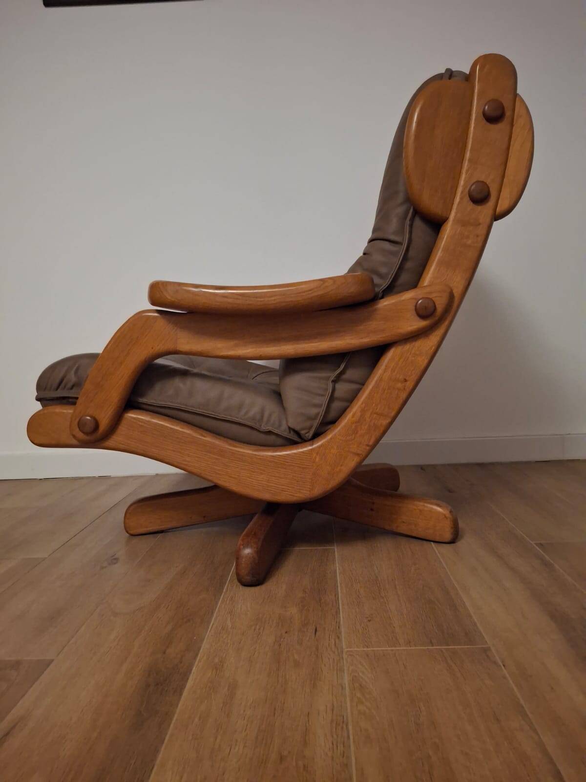 Swivel armchair the Netherlands 70s