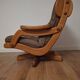 Fauteuil pivotant en bois et cuir, Pays-Bas années 70