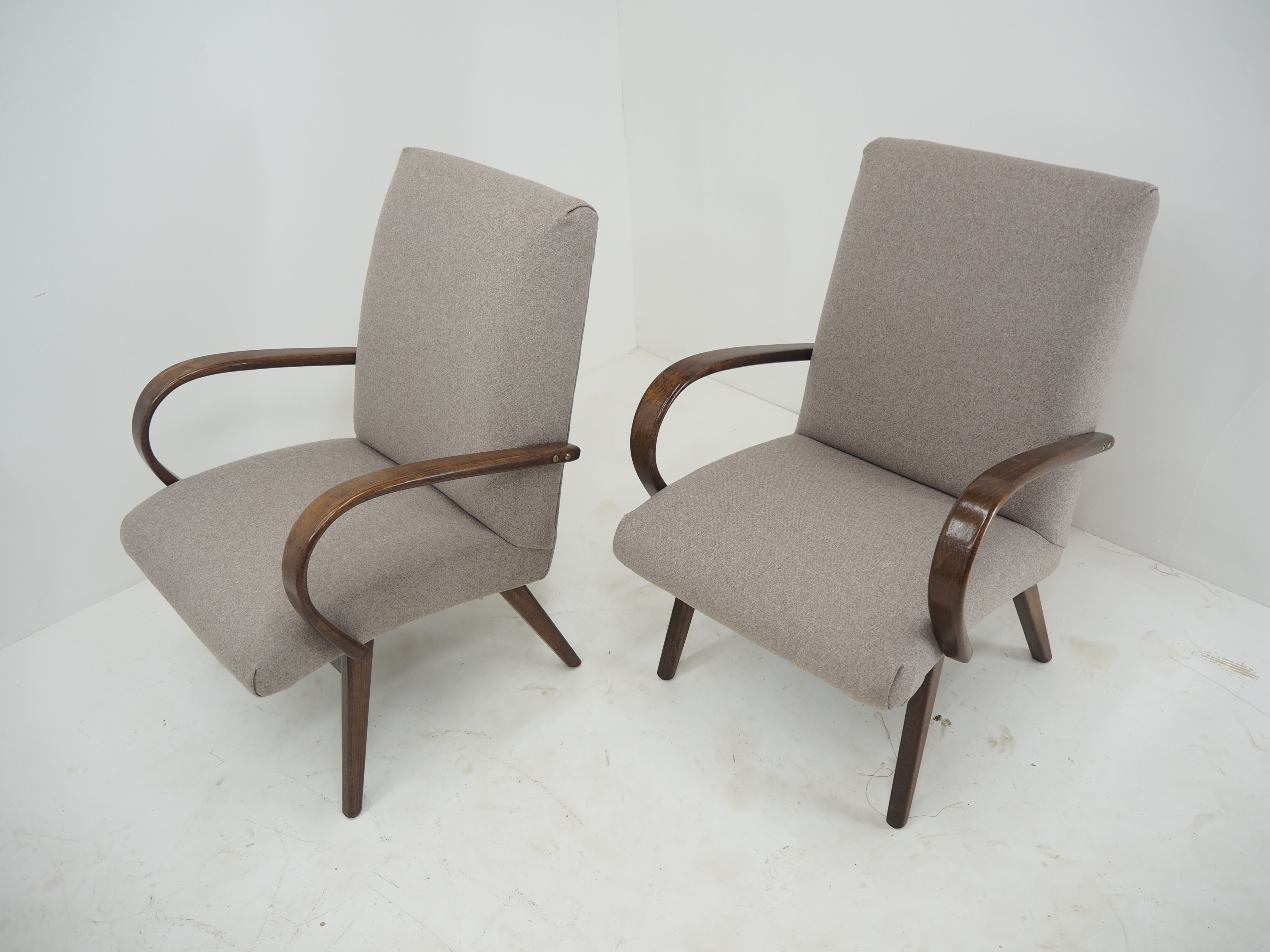 1960s pair of Ton/Thonet beech armchairs, czechoslovakia