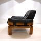 Fauteuil brutaliste cuir et chêne, 1960