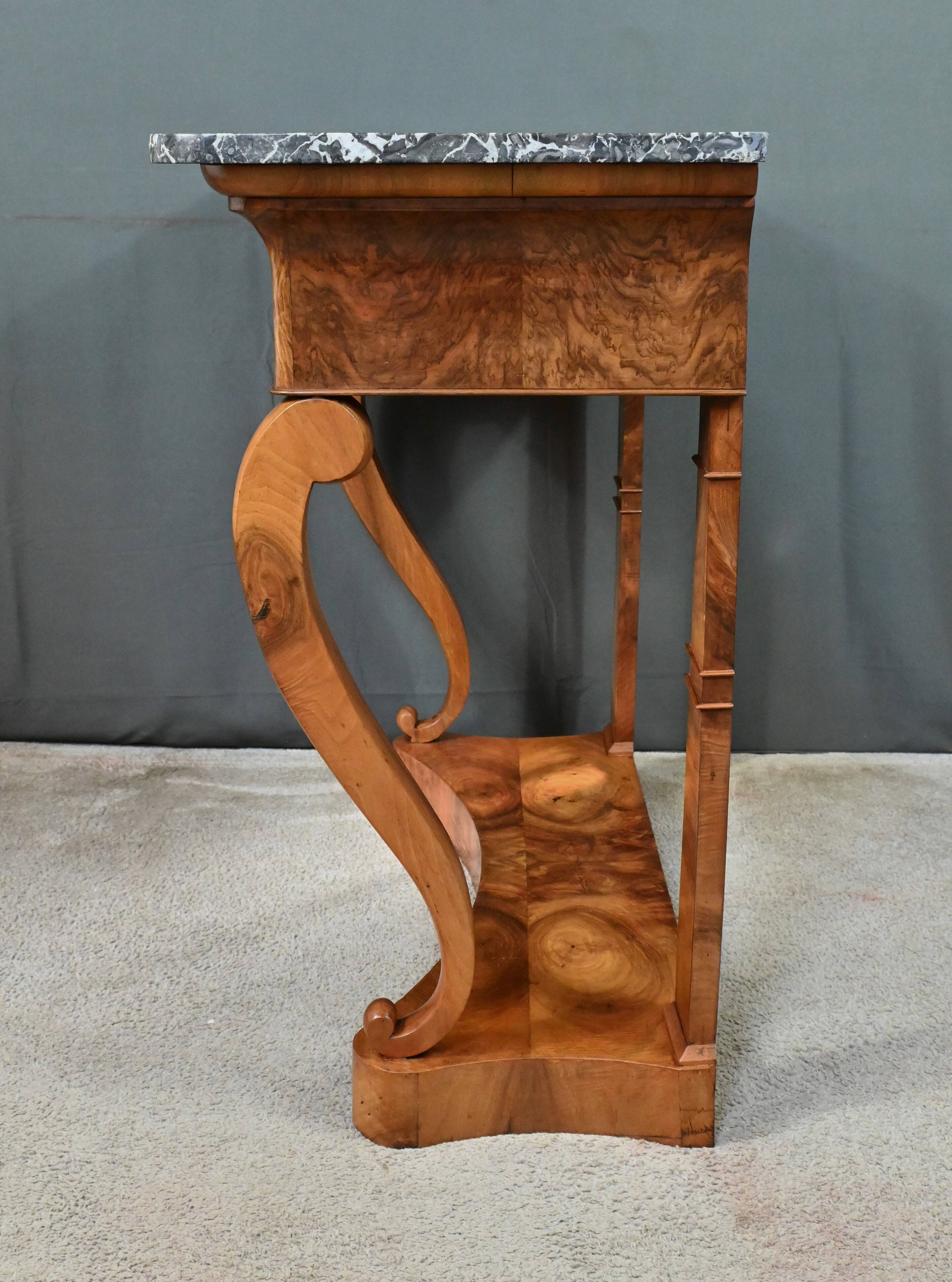 Walnut console table, Restoration period – Early 19th century