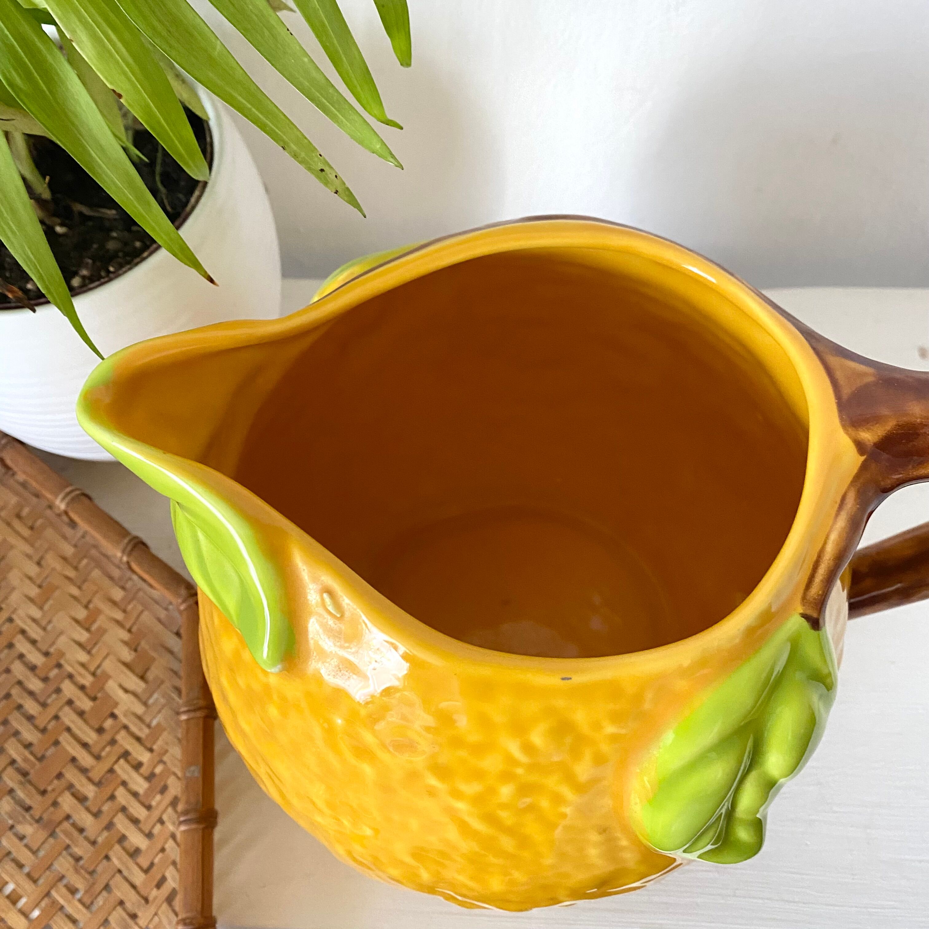 Orange slurry pitcher