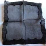 Black nape and towels in organdi