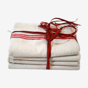 Lot of 4 tea towels