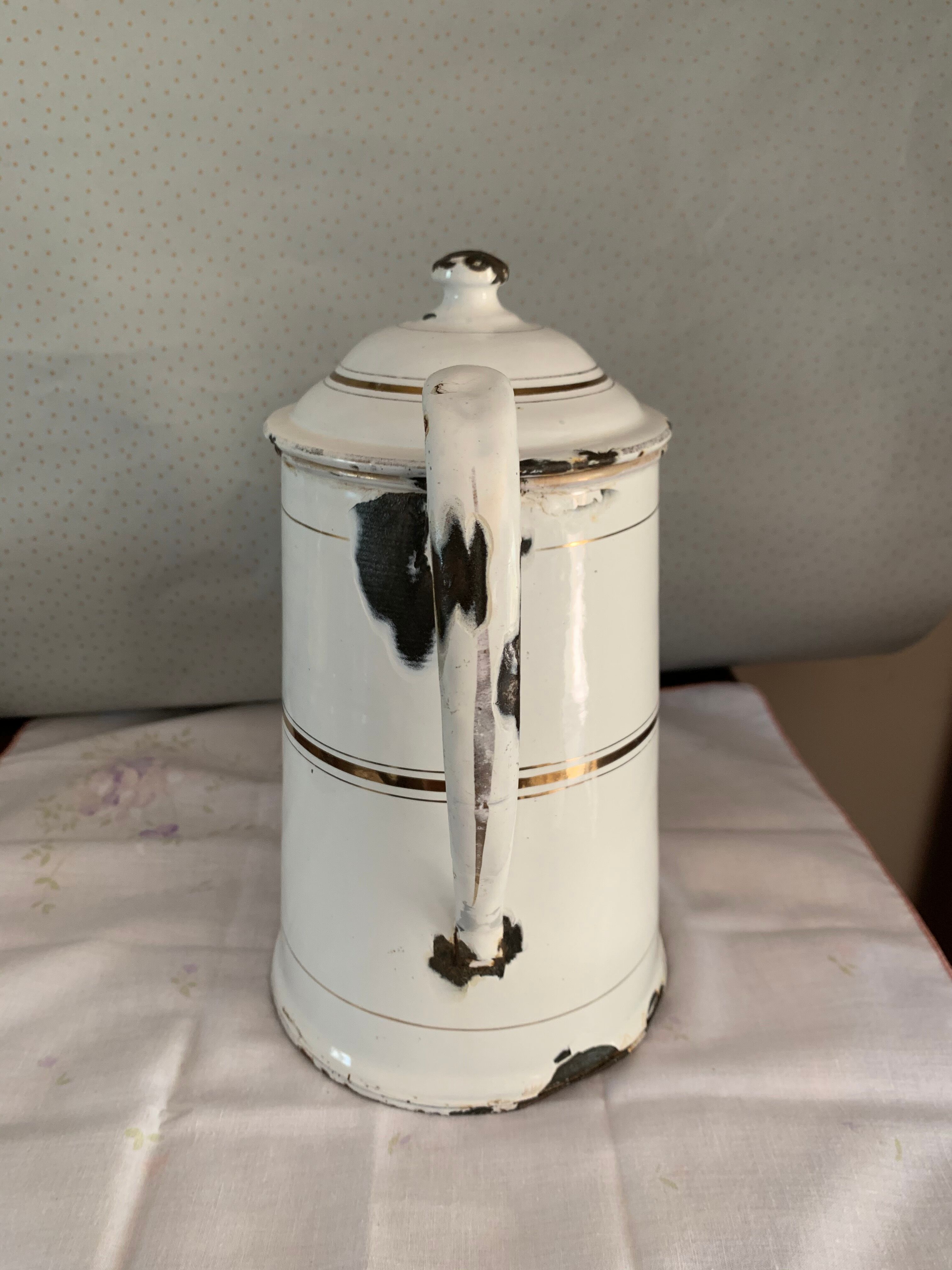 Old enamelled sheet coffee maker