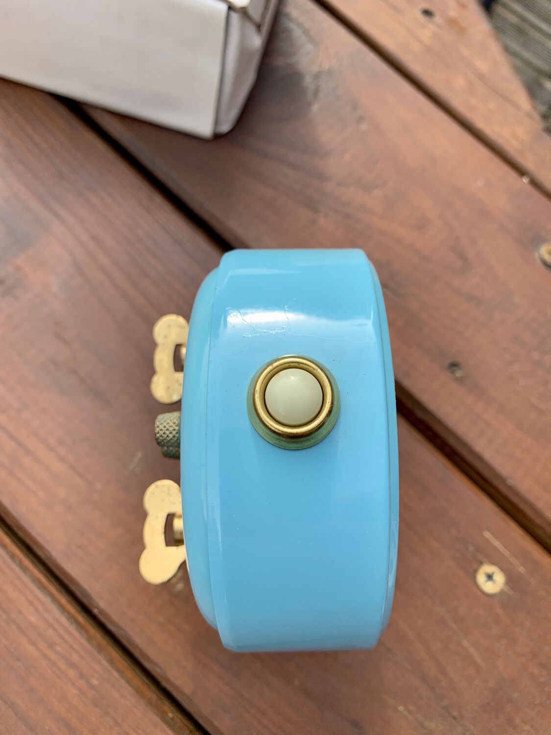 Vintage mechanical alarm clock sky blue Jaz