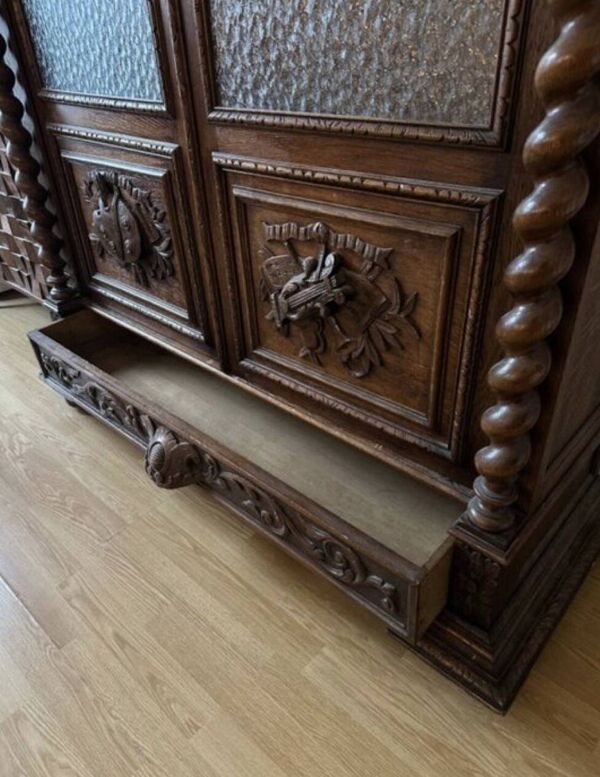 Bibliothèque style renaissance française Barley twist renaissance