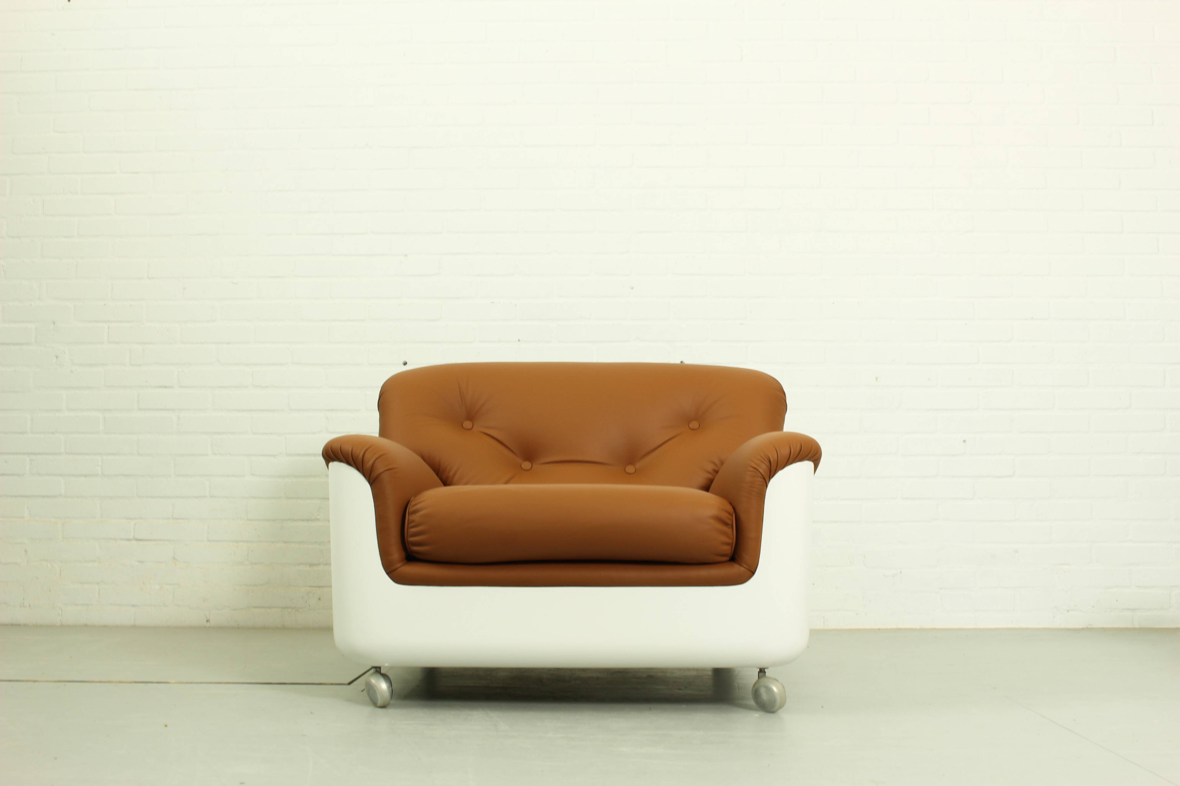 Space Age Fiberglass Lounge Chair in cognac leather, 1970s