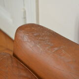 Fauteuil Scandinave en cuir patiné camel
