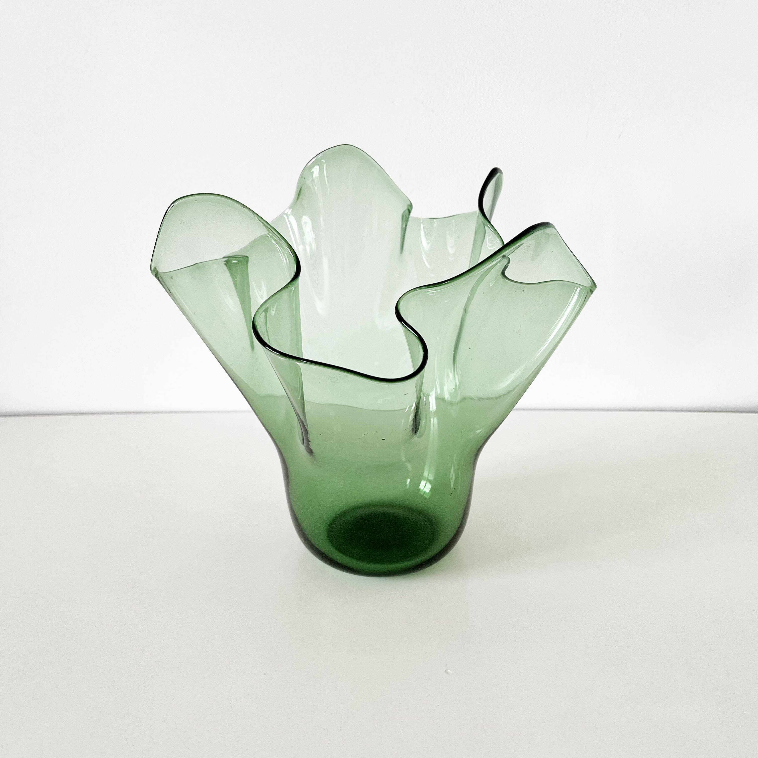 Italian blown glass handkerchief vase Empoli 1950