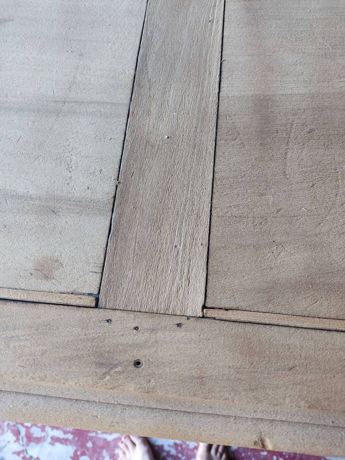 Solid wood chest of drawers