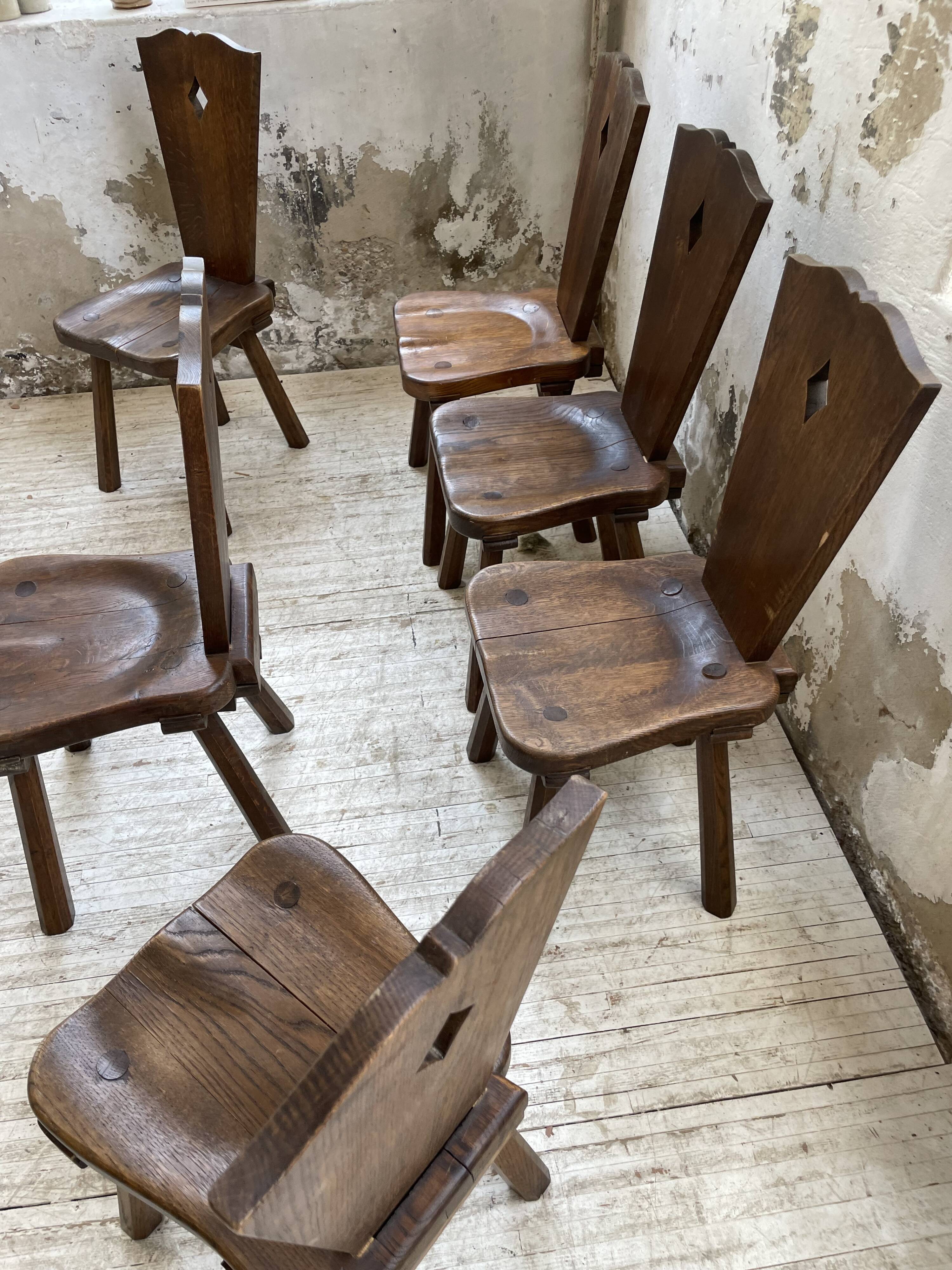 Chaises chêne massif chapo savoyarde art populaire