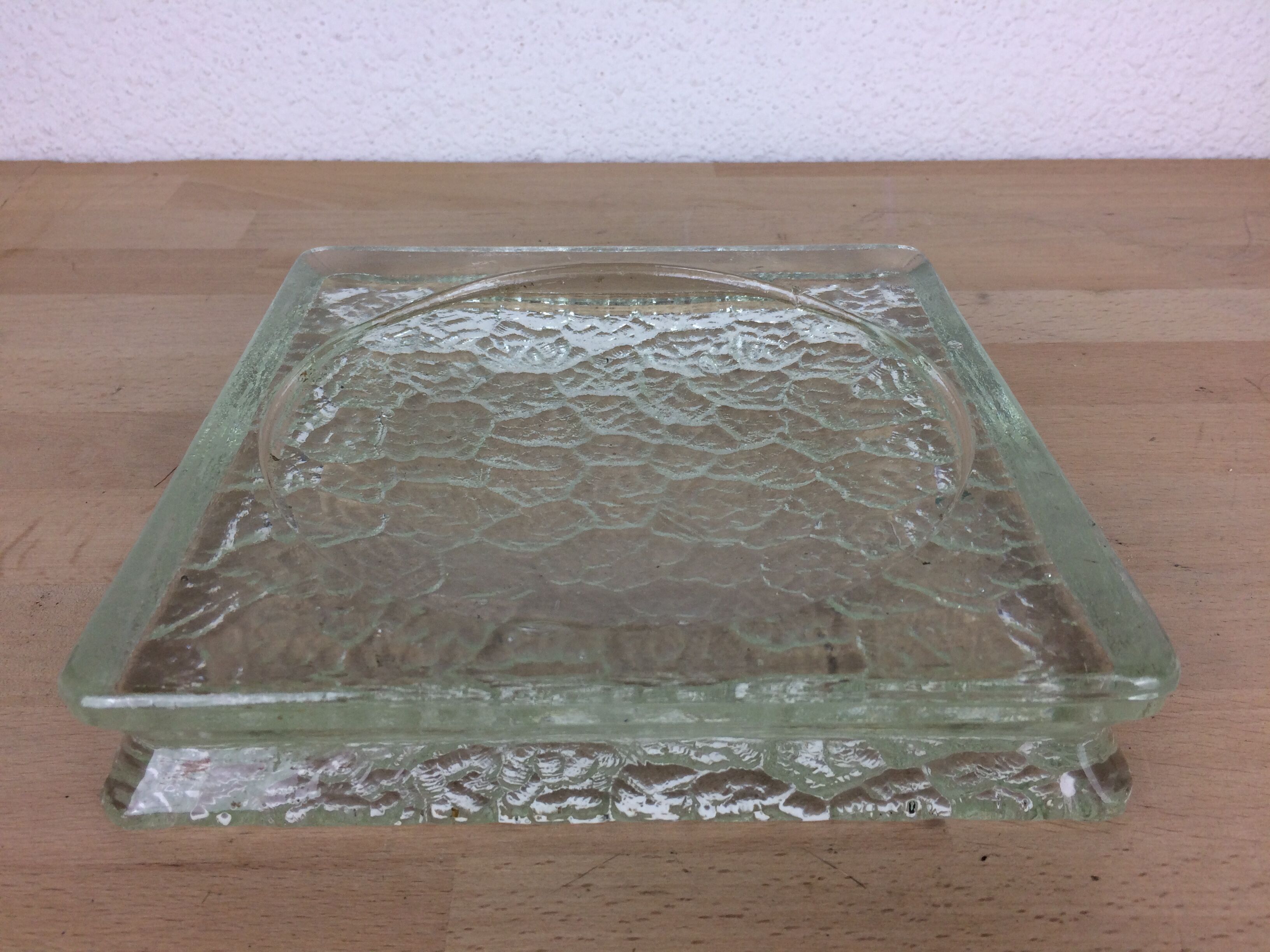 Empty glass pocket of Saint Gobin