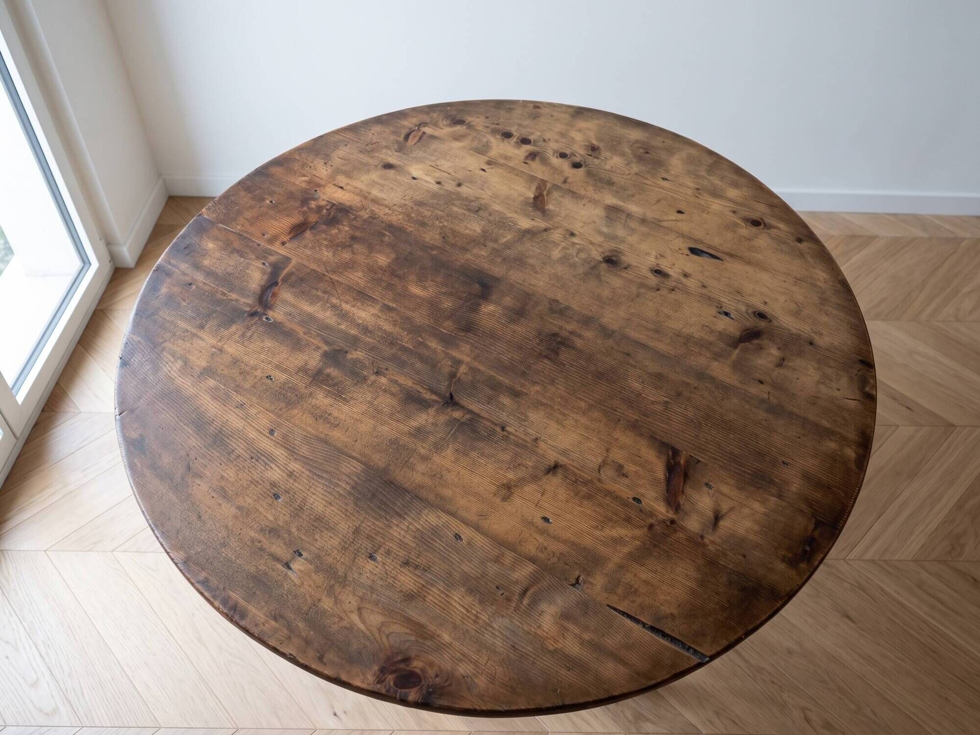 Table de salle à manger ronde rustique en bois massif