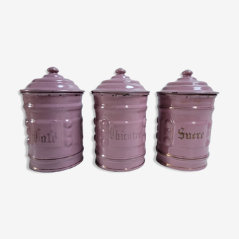 Trio pink enamelled pots