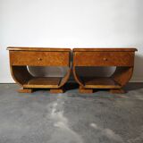 Paire de tables de chevet Art déco en ronce de noyer et laiton