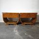 Paire de tables de chevet Art déco en ronce de noyer et laiton