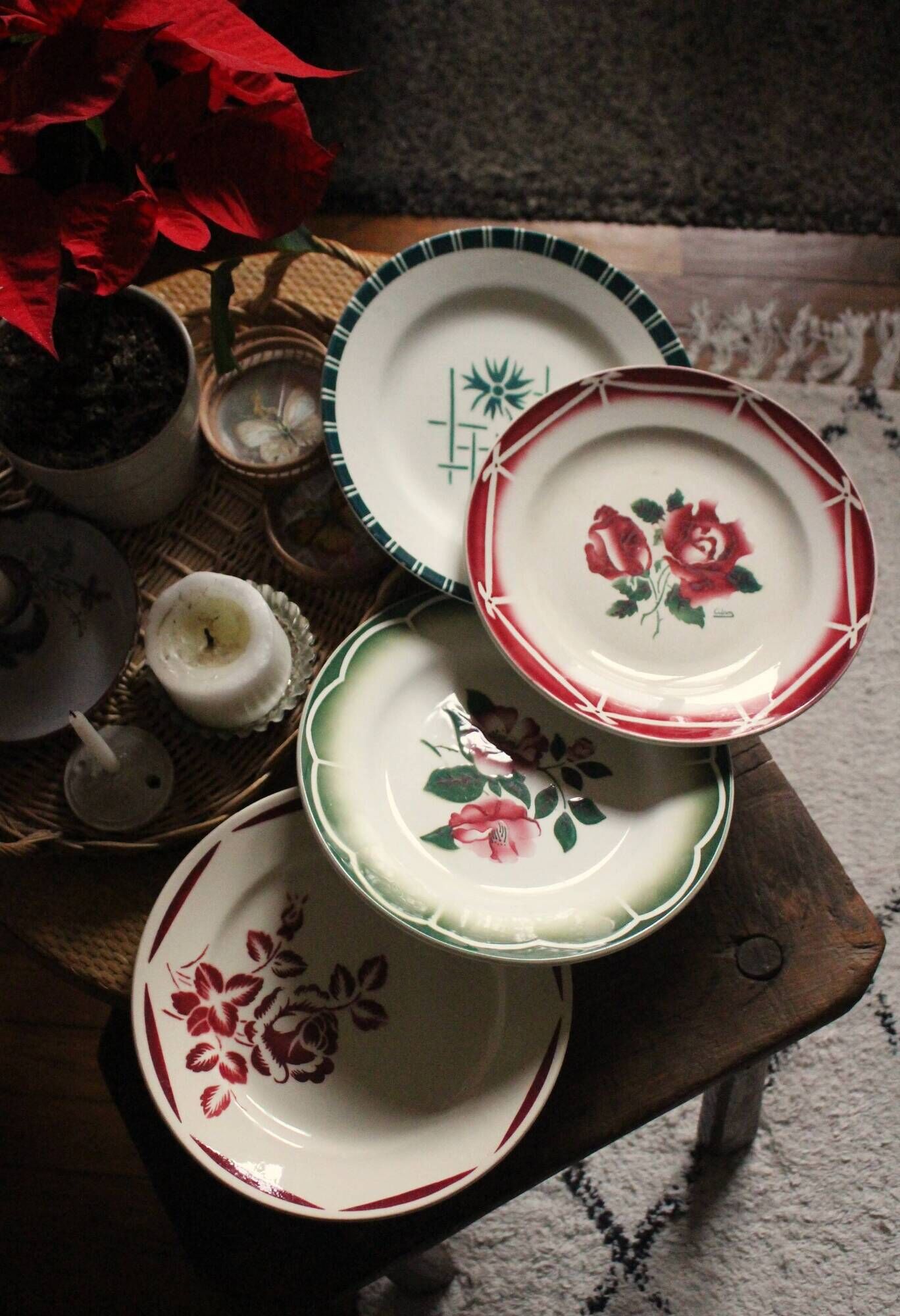 Set of 6 mismatched Art Deco red green yellow dinner plates Digoin