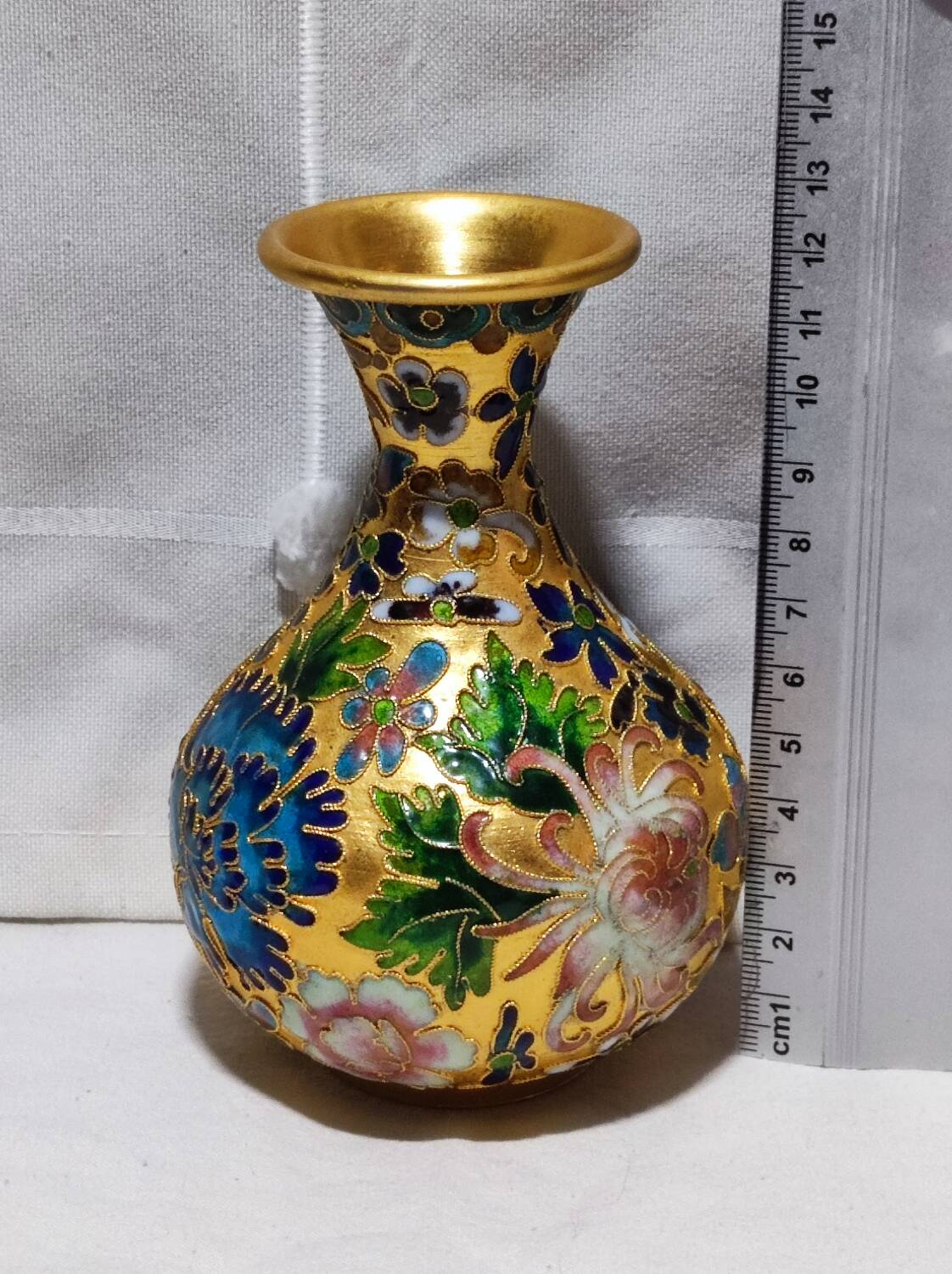 Vase cloisonné
