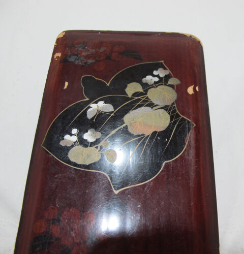 Ancienne boite japonaise en bois laqué