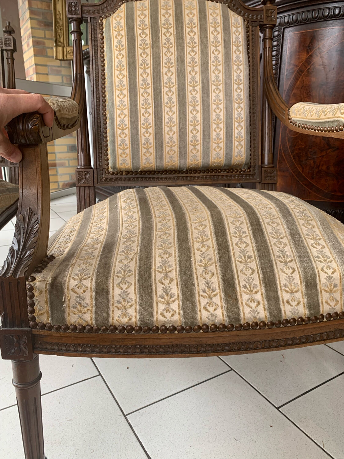 Paire fauteuil, style Louis XVI circa 1900