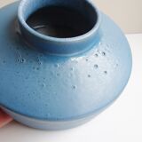 Vase en céramique bleu mat