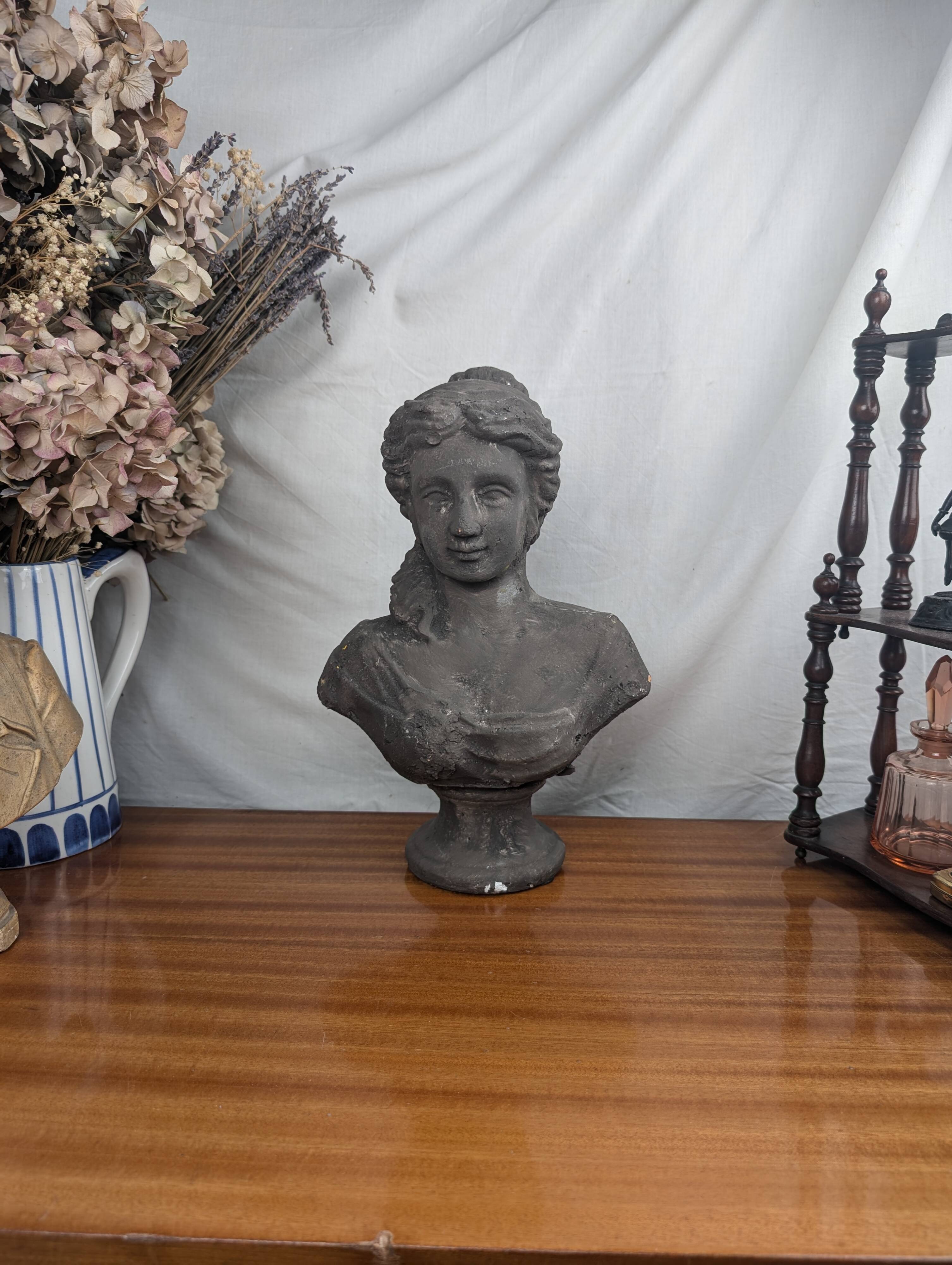 Buste de Femme Aristocrate en Terre cuite Gris Foncé, Shabby Chic Vintage