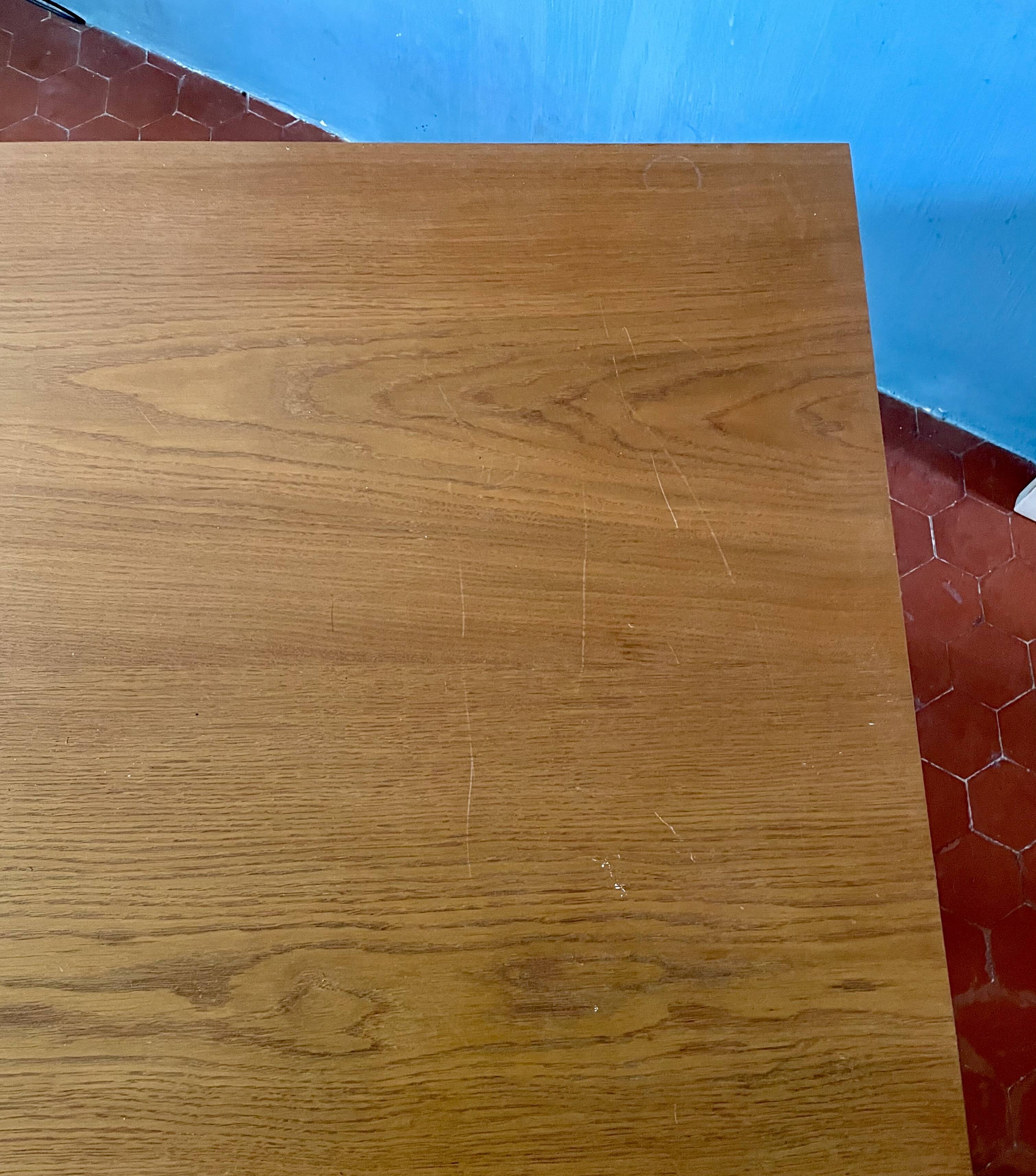 Grand bureau scandinave en bois milieu de siècle