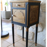 Bedside table