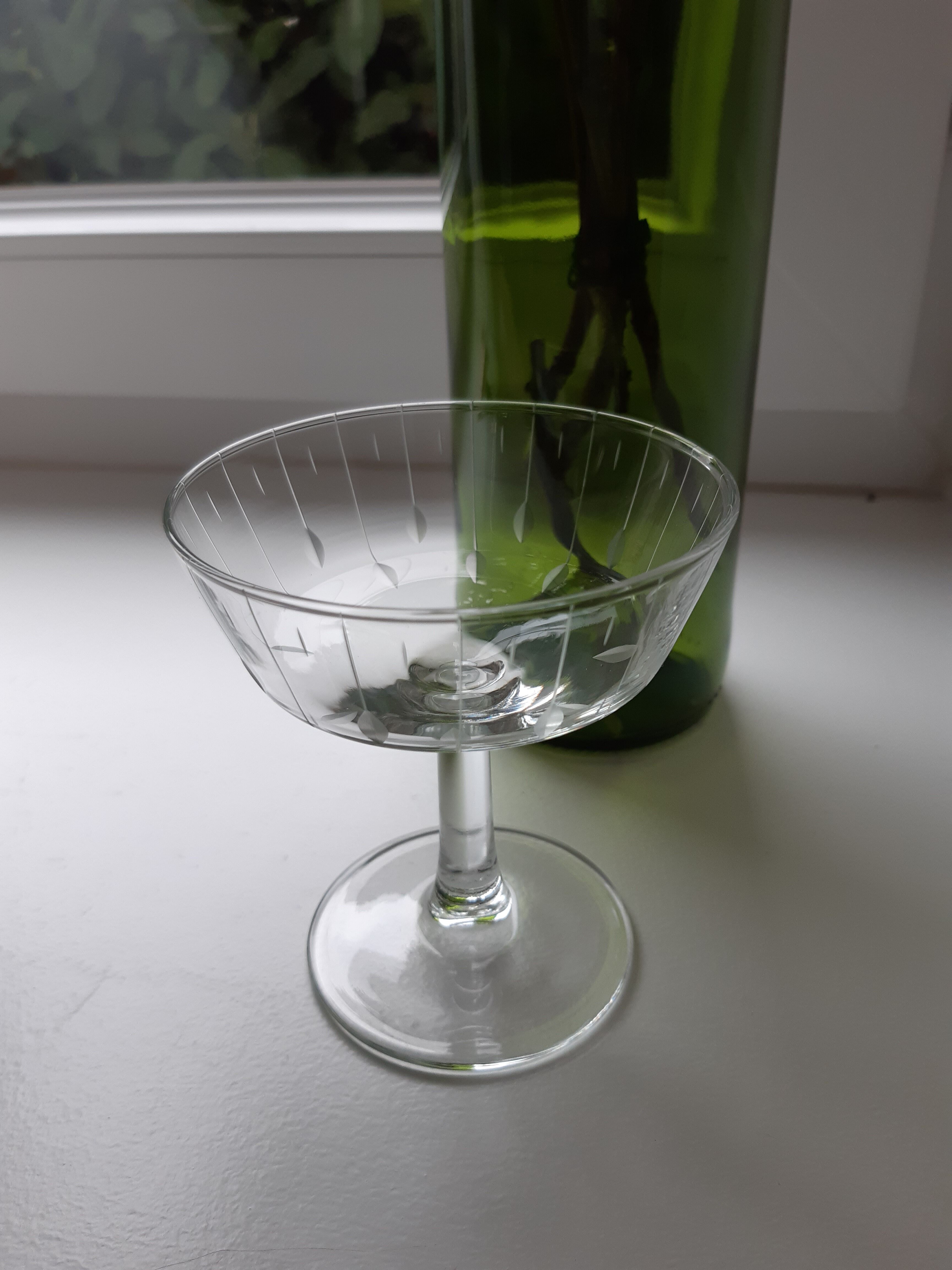 Lot de 8 coupes à champagne en cristal gravées années 50