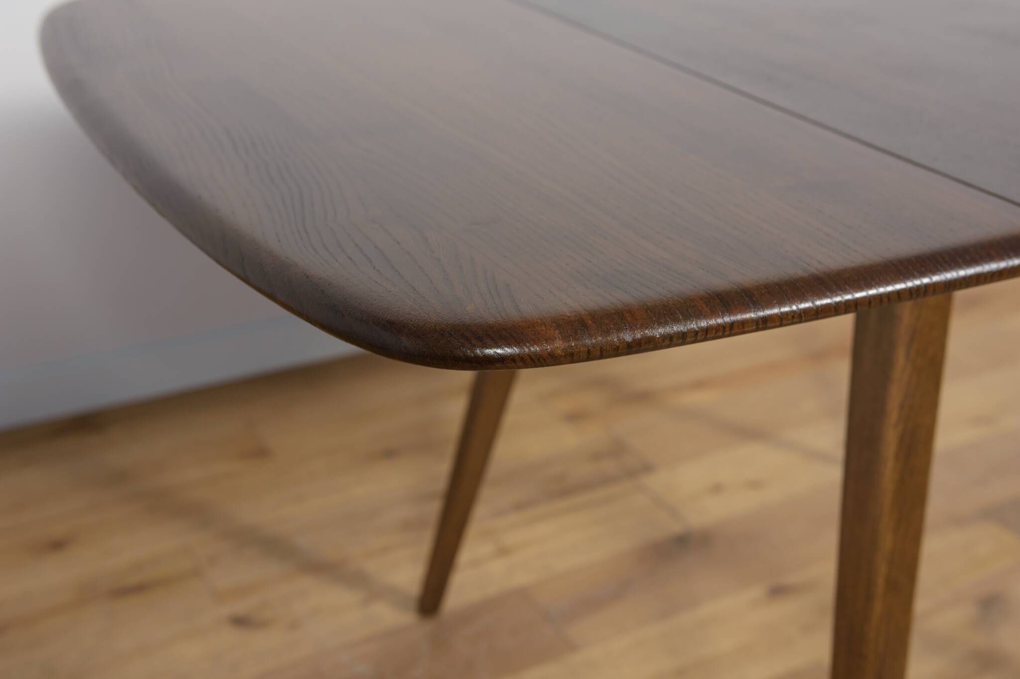 Table à manger Goldsmith Series par Lucian Ercolani pour Ercol, Royaume-Uni