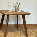 Coffee table with tapered legs