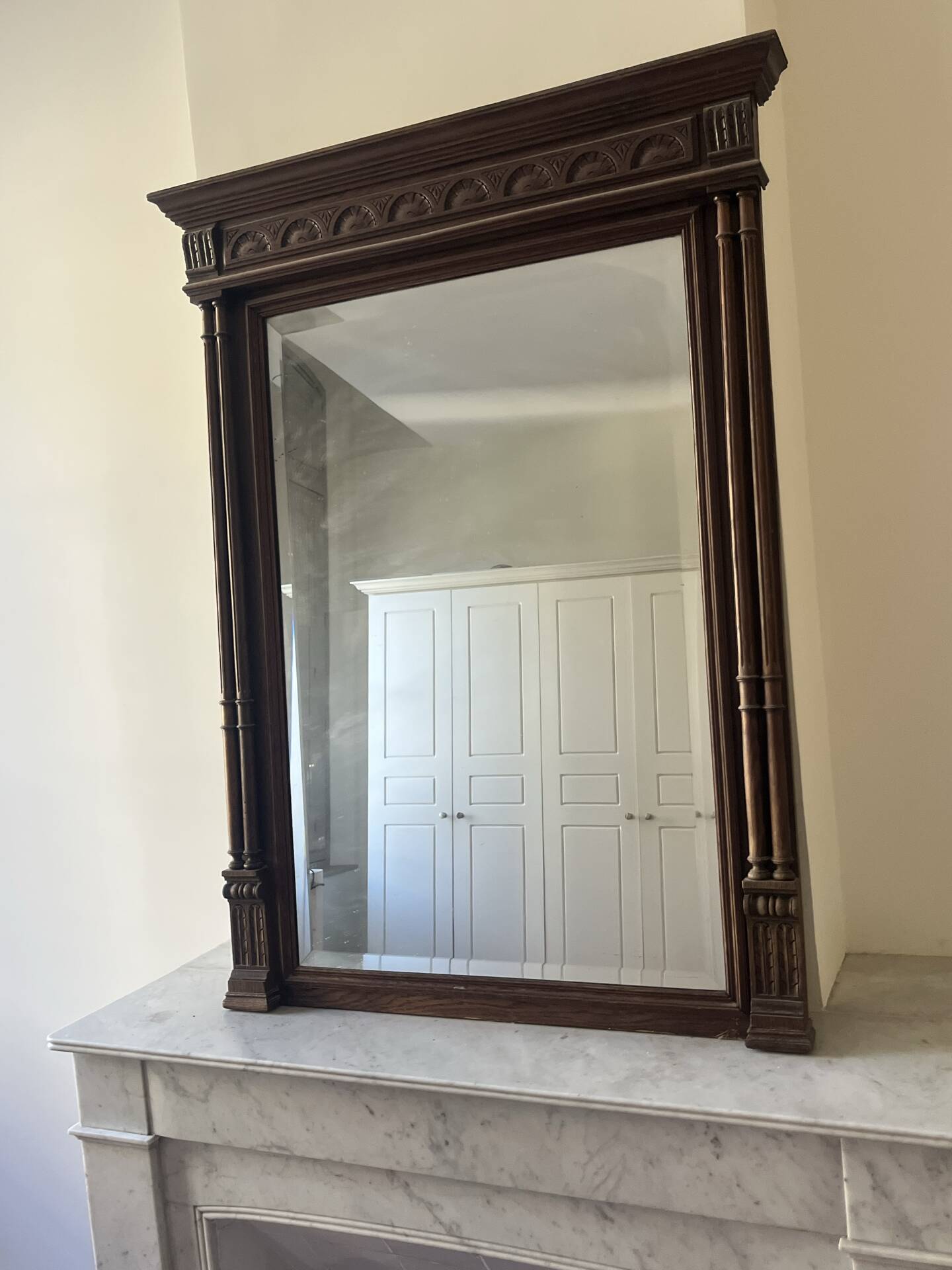 Large antique trumeau mirror in carved wood – 19th century / neoclassical style