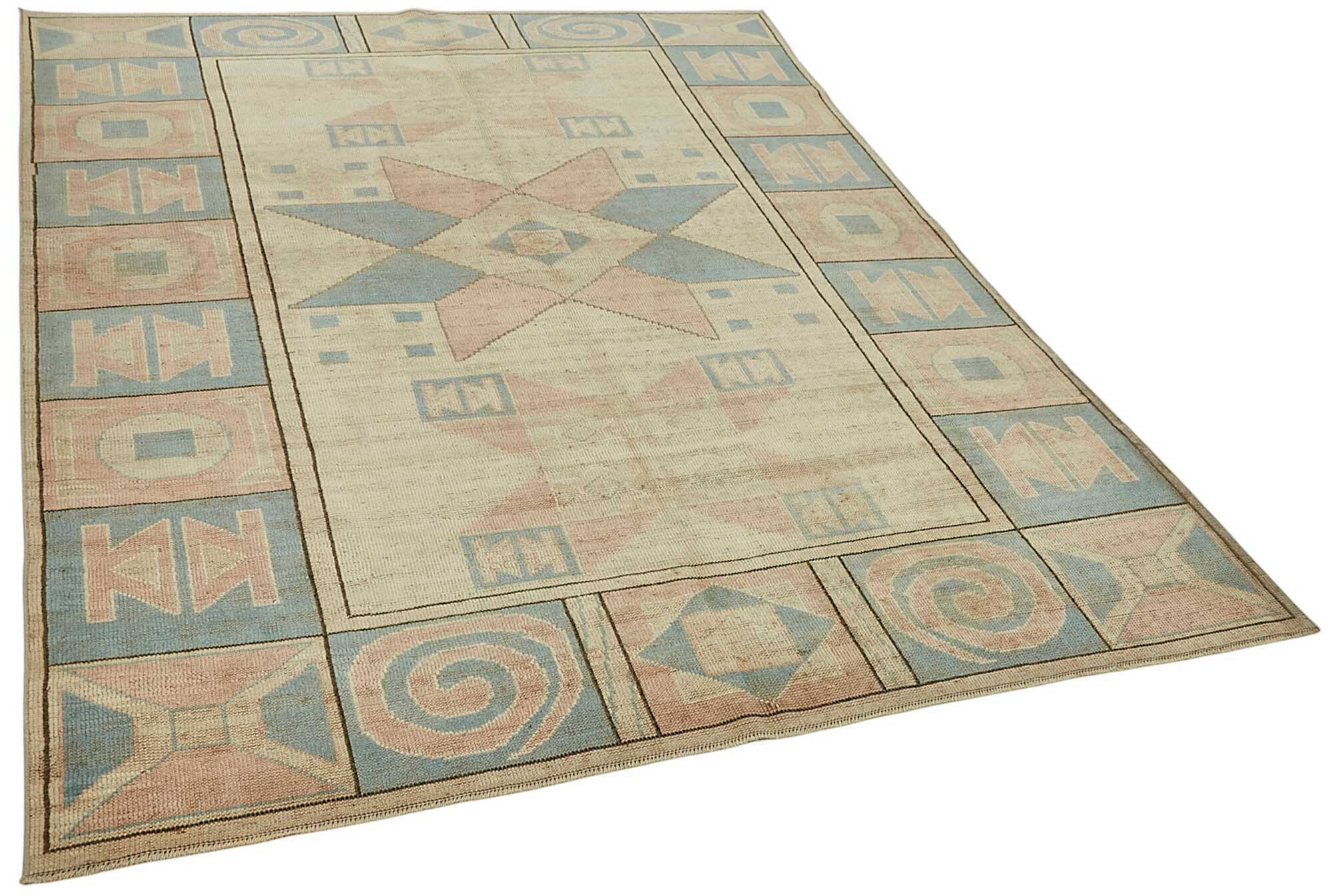 Turkish Vintage Anatolian Rug 187 cm x 244 cm