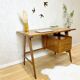 Bureau pieds compas