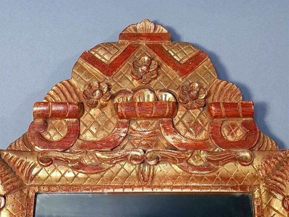 Mirror with carved gilded wooden frame in 18th century style 52x30 cm C492