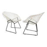 Set of two Diamond chair by Harry Bertoia in white & black metal. 1960s