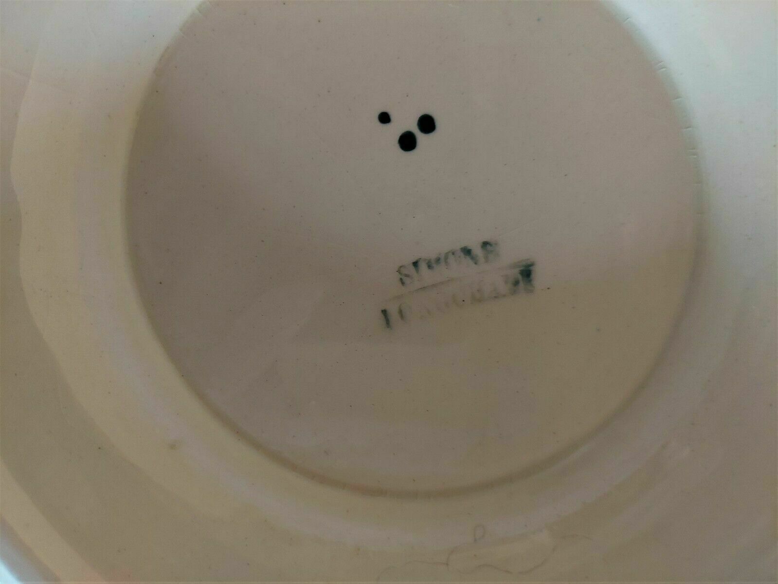 Flat plate with heel earthenware Longchamp décor Simone