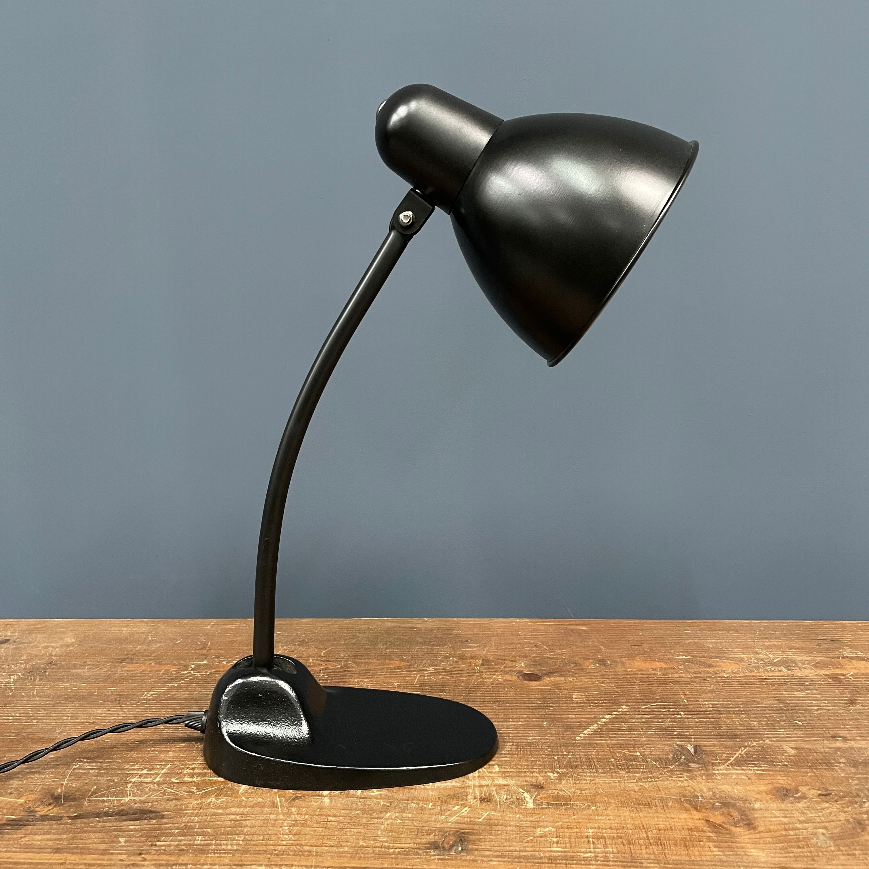 Black Bauhaus Siemens desk lamp model L299 from the 1930s