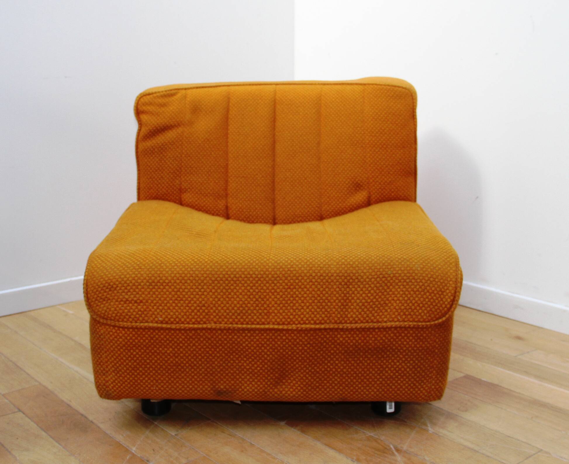 Set of vintage armchairs, Mobilier International