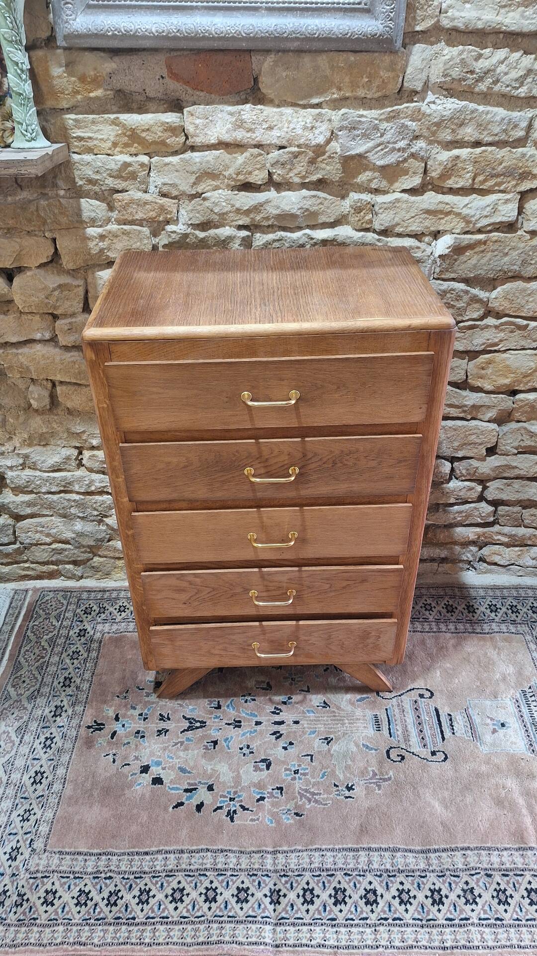 Vintage chest of drawers
