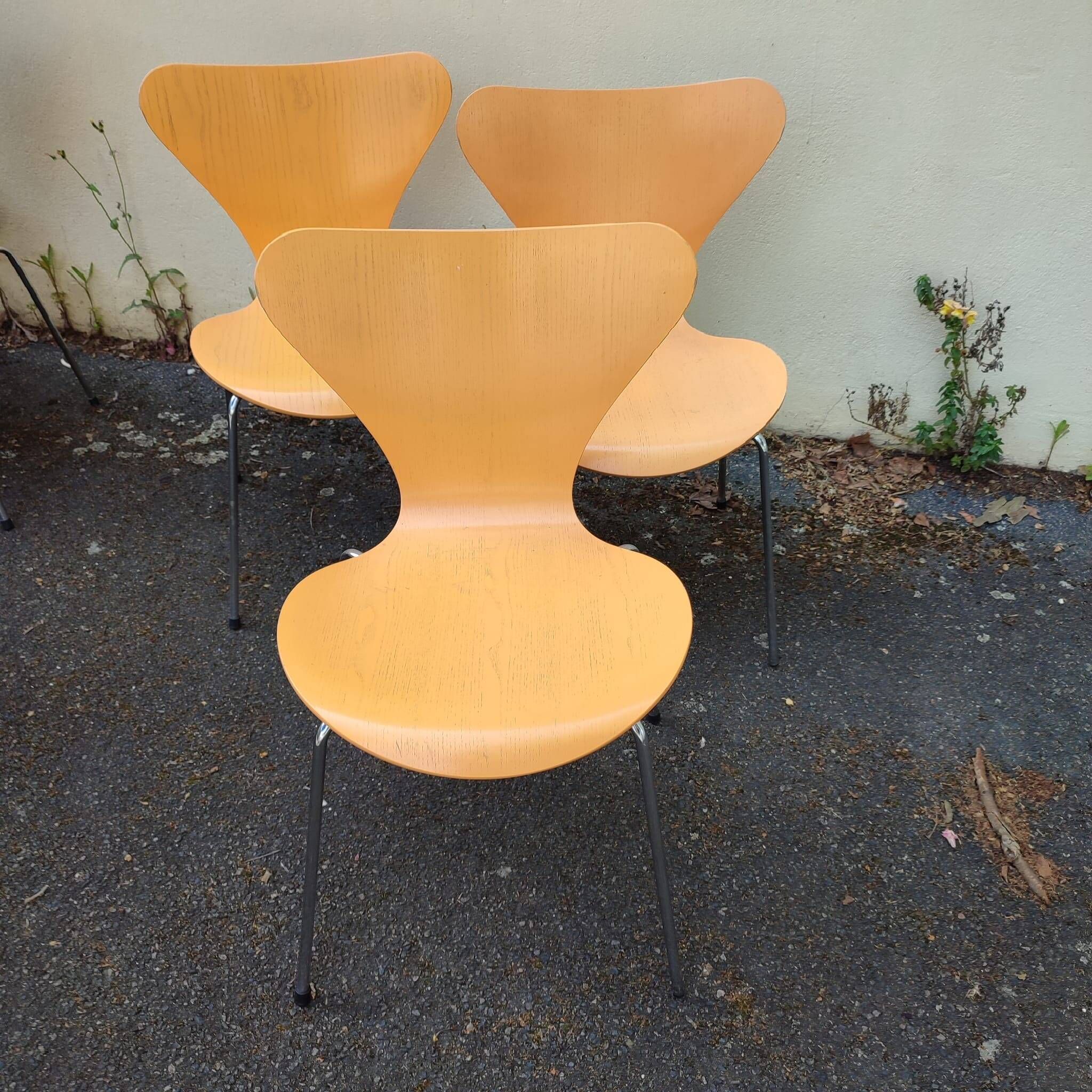 Set of Series 7 Chairs by Arne Jacobsen for Fritz Hansen