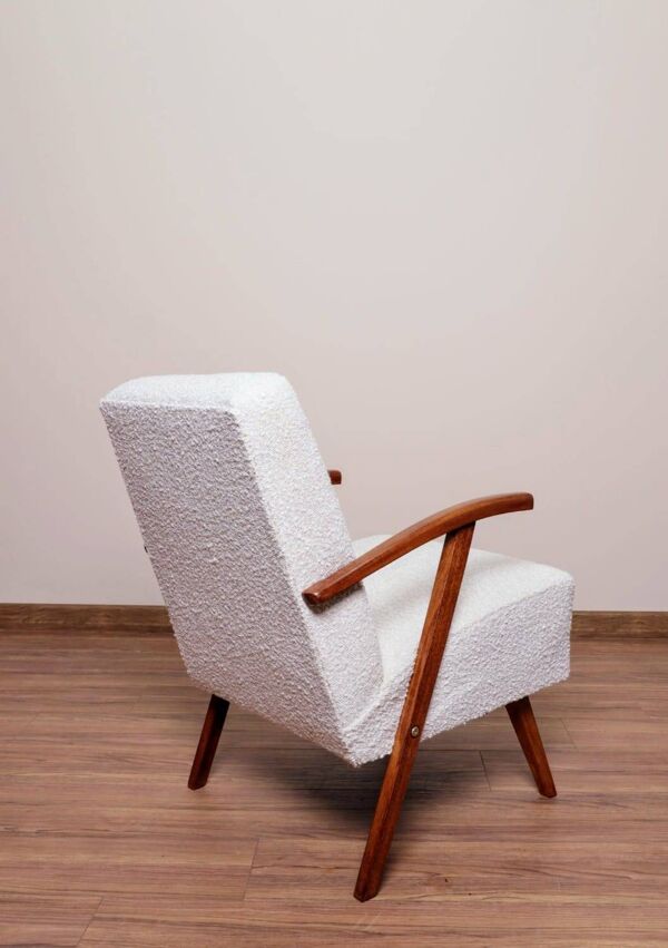 Fauteuil vintage en bouclè perle entièrement rénové, années 1970.