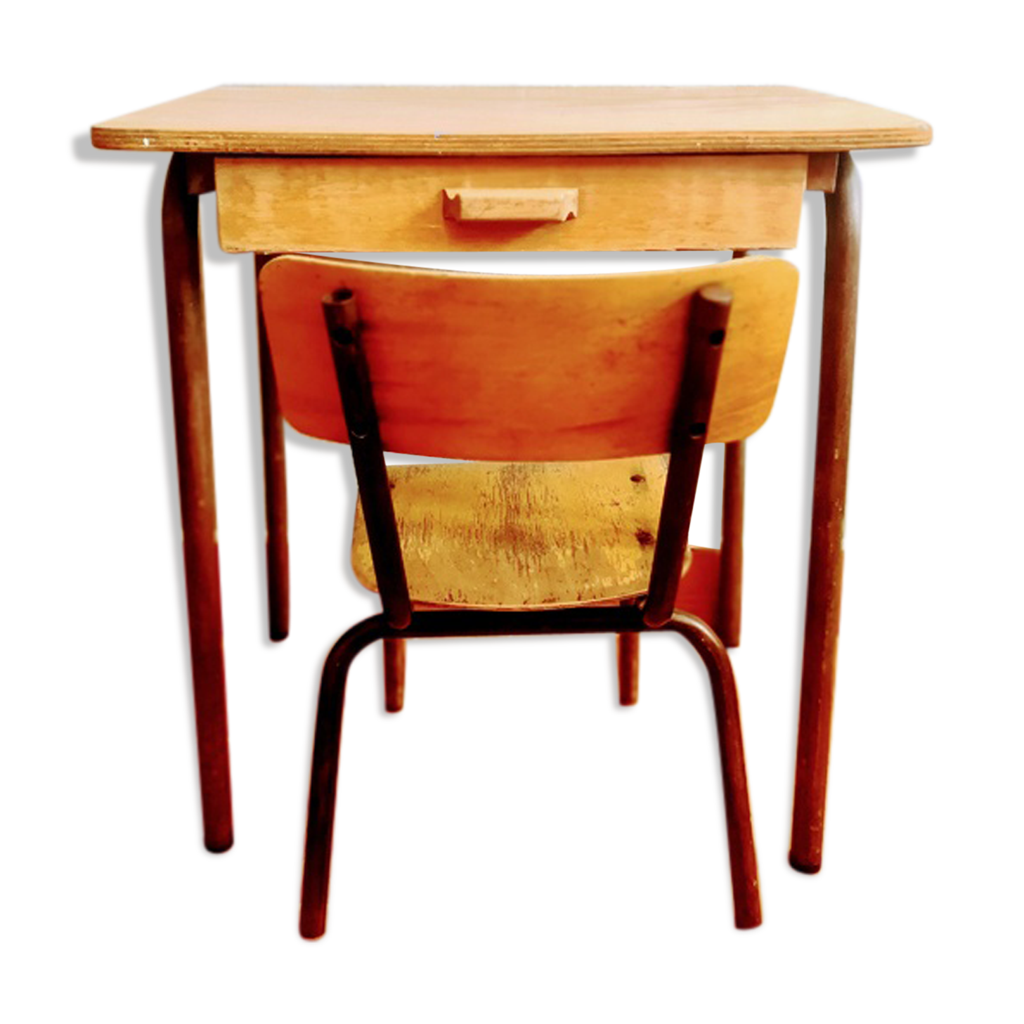 Office mullca and chair