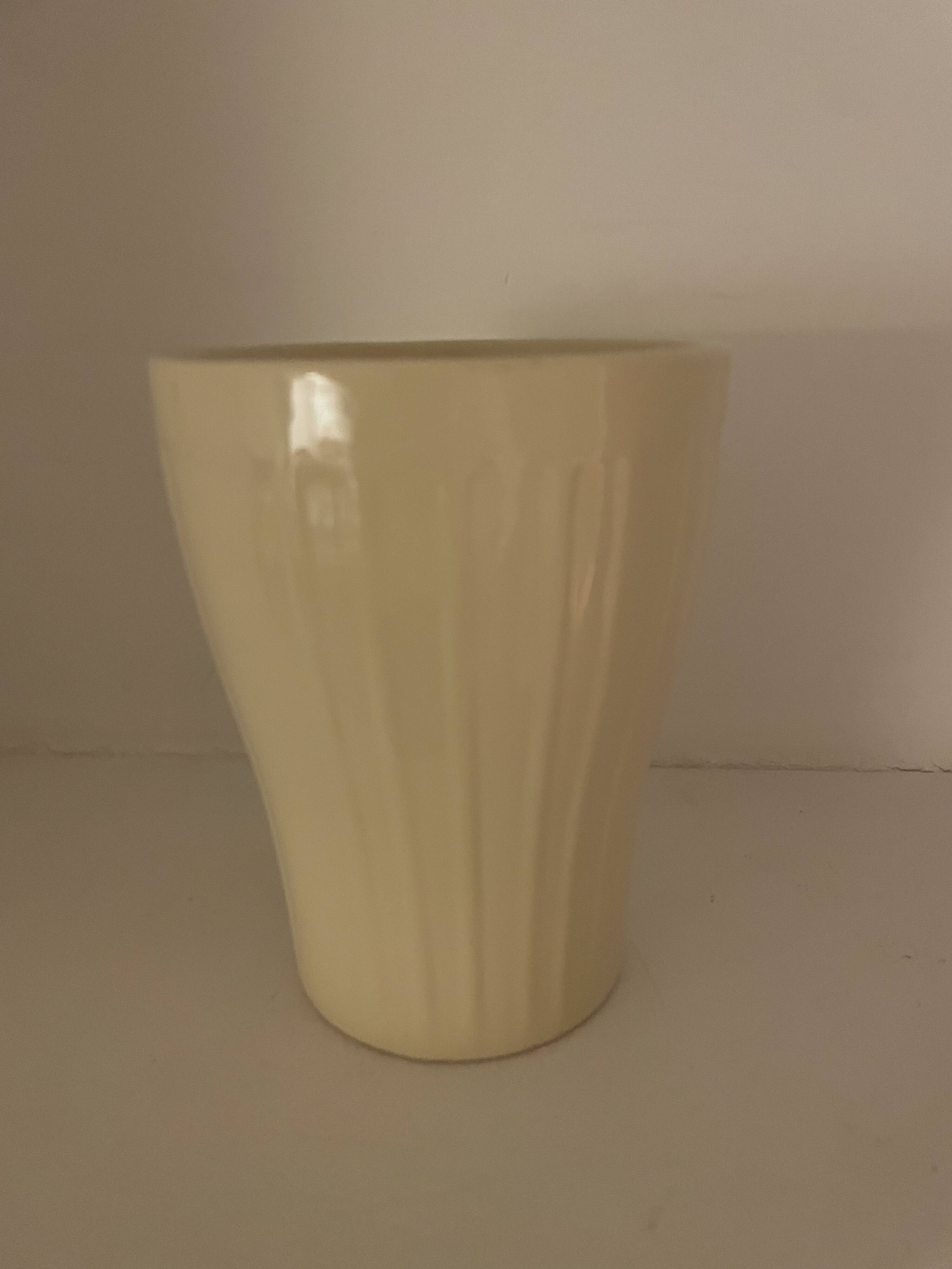 Set of 18 decorative items