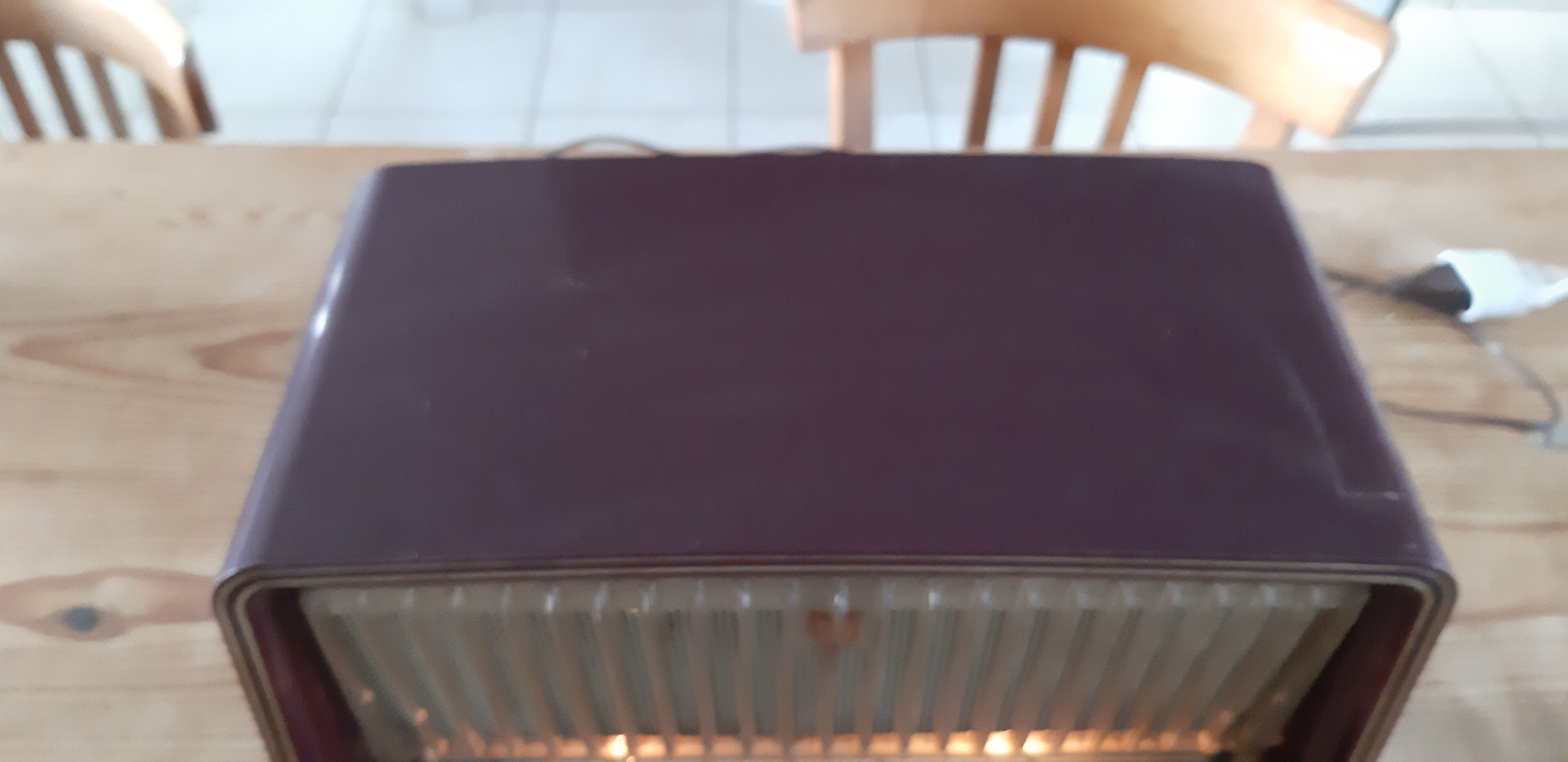 Philips vintage radio in bakelite